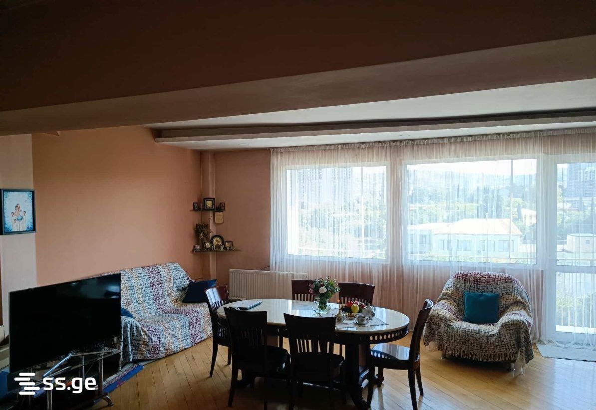 a.wereTlis avenue - 4 rooms