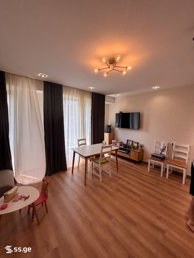 Khomli st. 9 - 3 rooms
