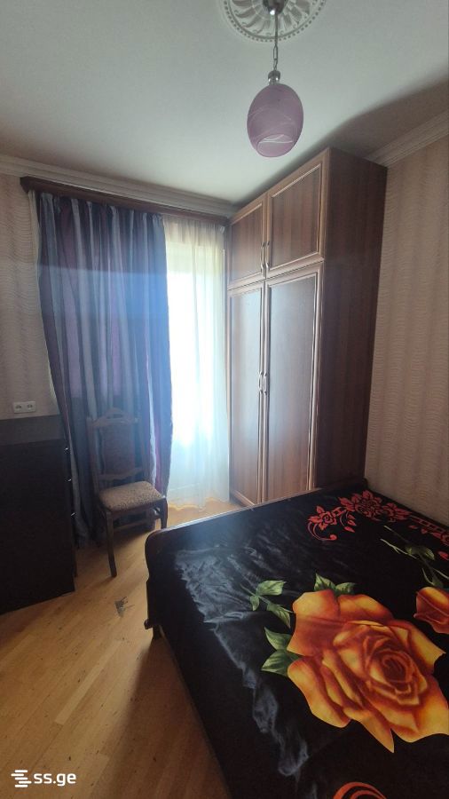 Sukhishvili st. 1 - 3 rooms