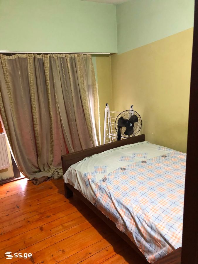 P. Ioseliani st. 40 - 3 rooms