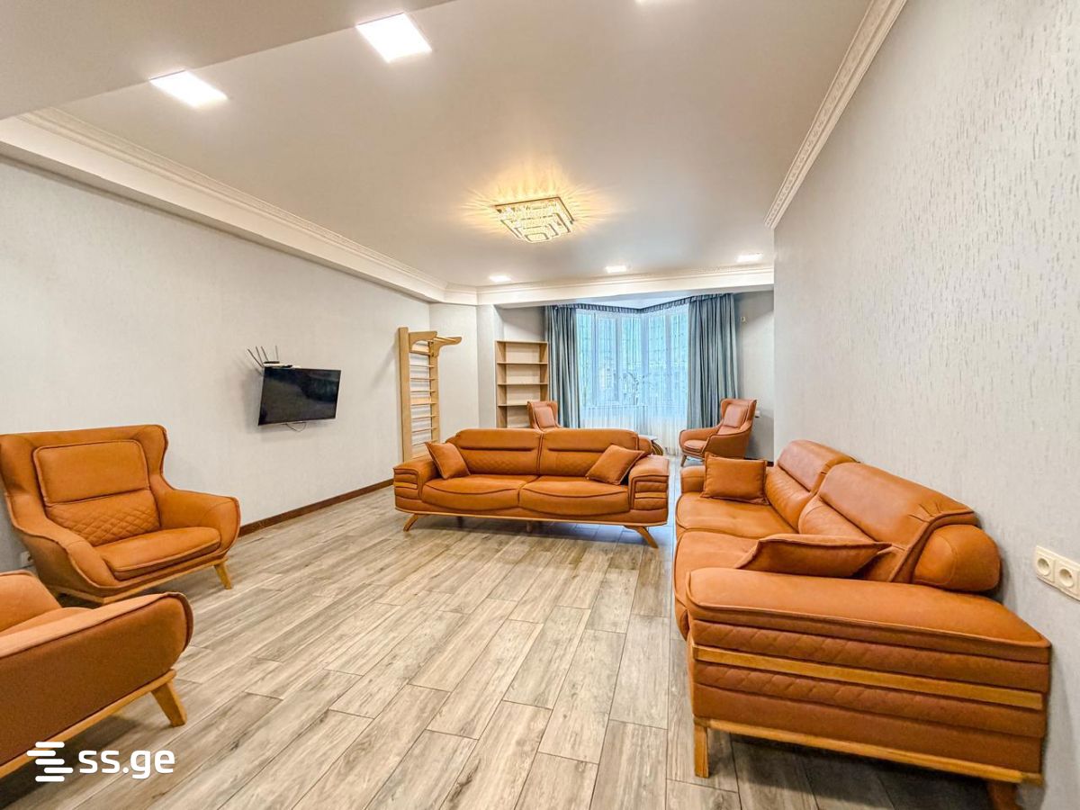 Avalishvili st. 8 - 3 rooms