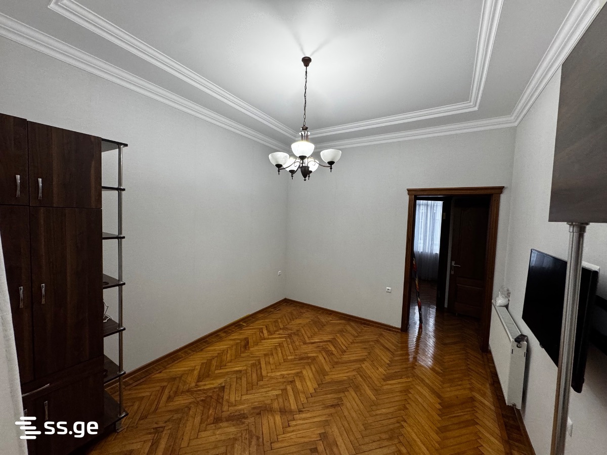 5 - 3 rooms