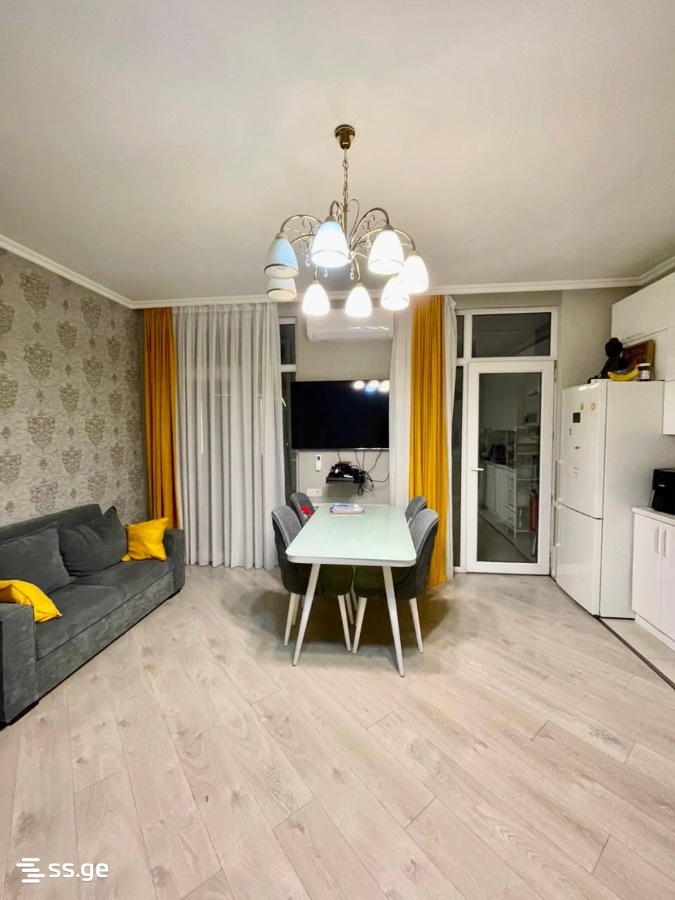 4 - 3 rooms