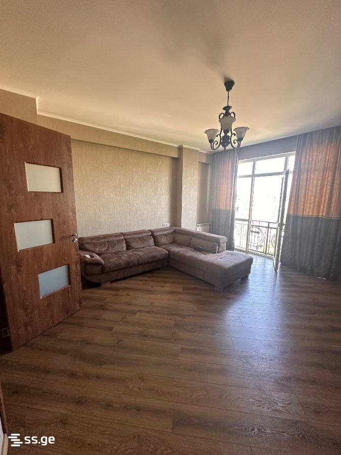 navtlugi st. 8 - 3 rooms
