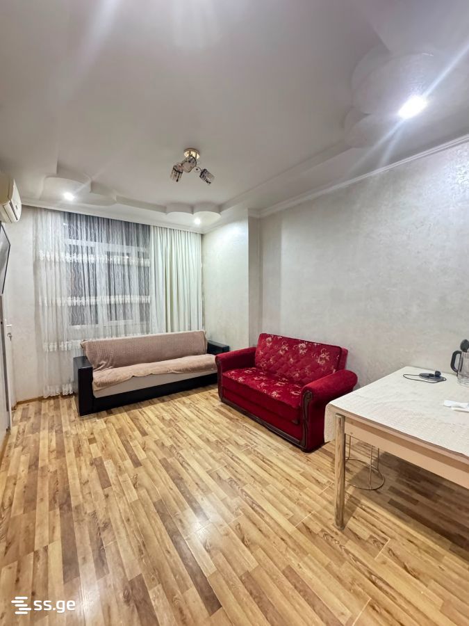 8 - 3 rooms