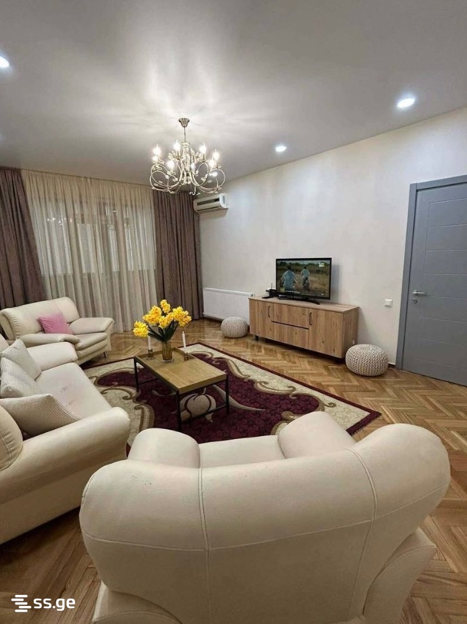 Kobaladze st. 9 - 3 rooms