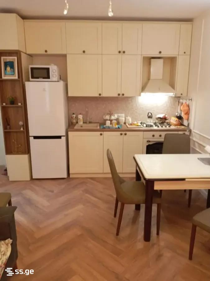chkondideli st. 103 - 2 rooms