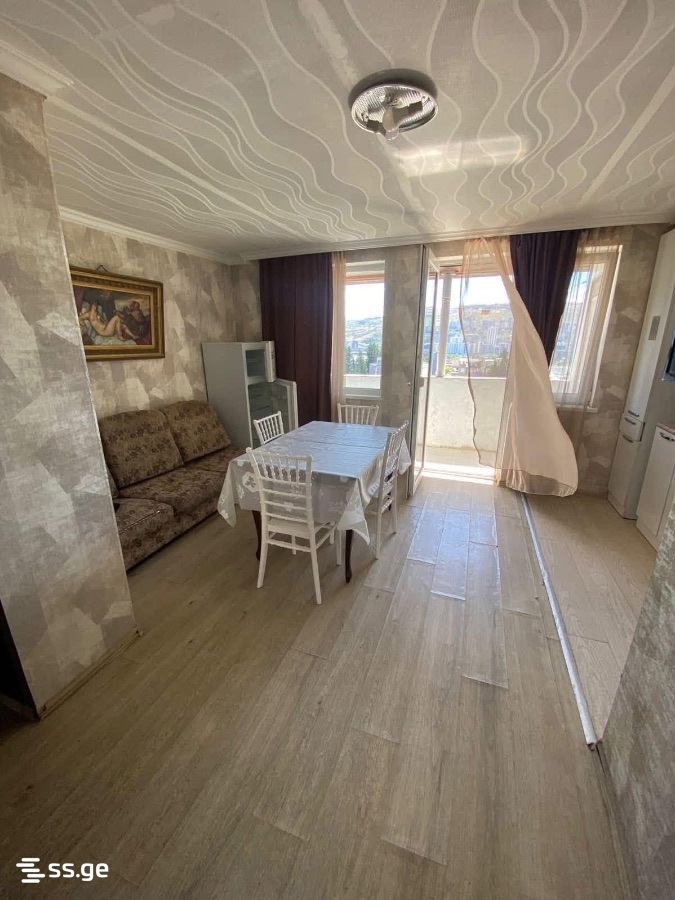 akhaldaba st. 6 - 3 rooms