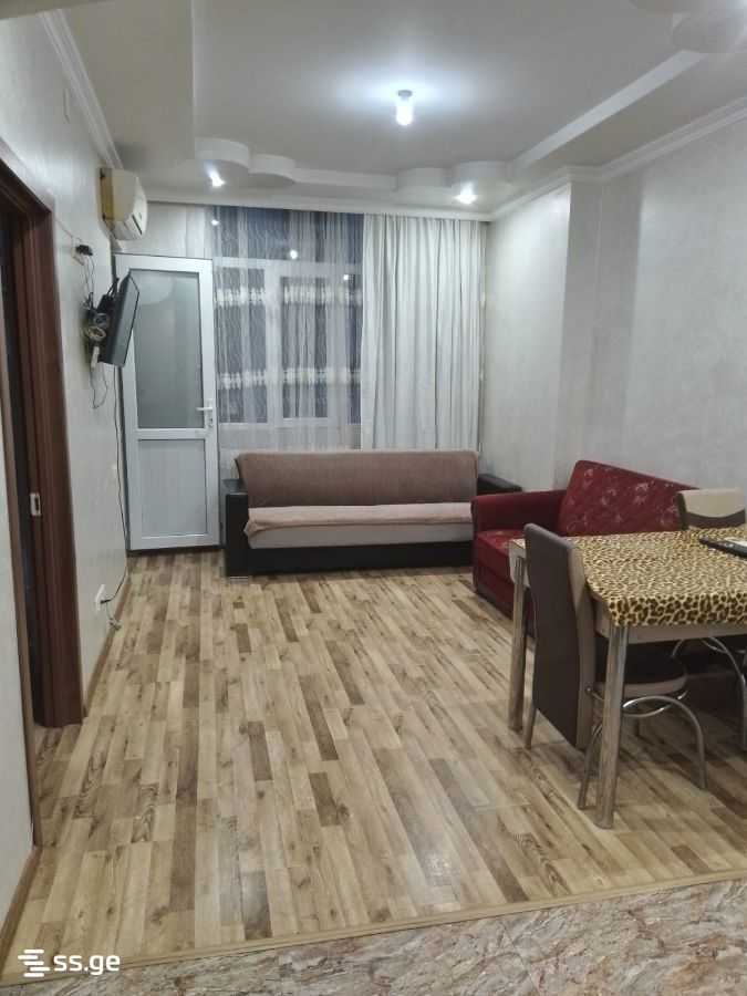 8 - 3 rooms