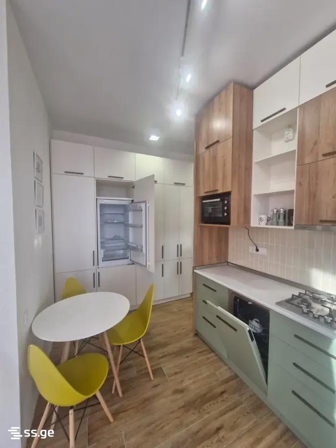 V. Topuridze st. - 3 rooms