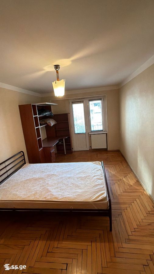 Tamarashvili st. (Saburtalo) - 3 rooms