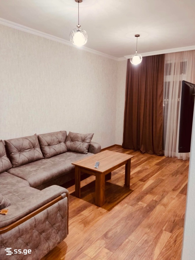 24 - 3 rooms