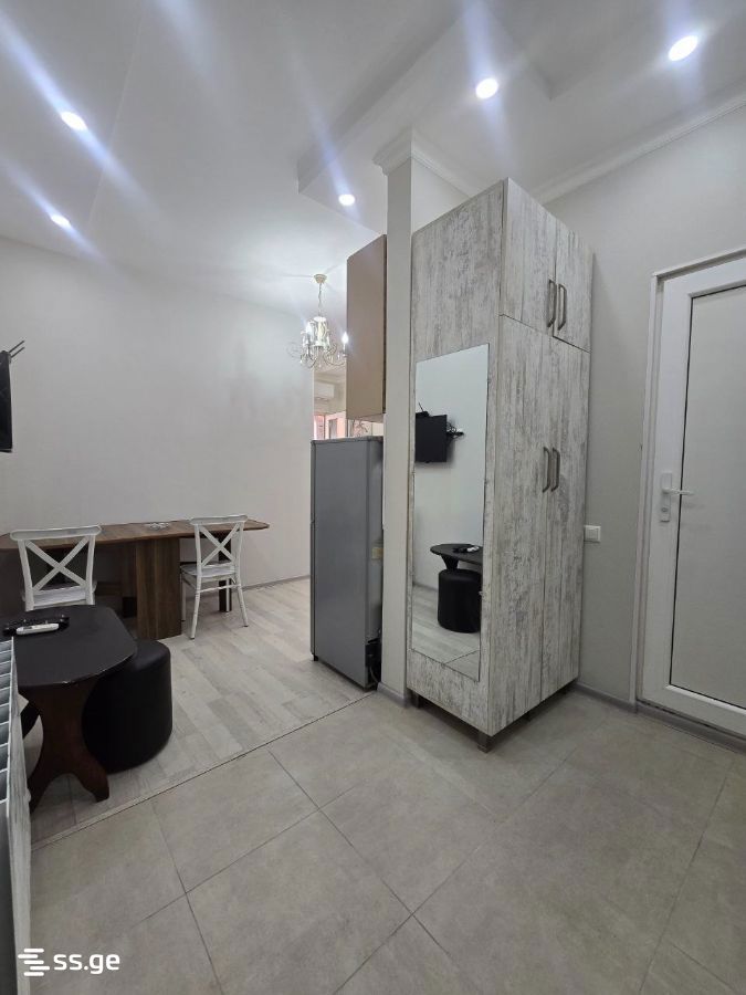 43 - 1 rooms