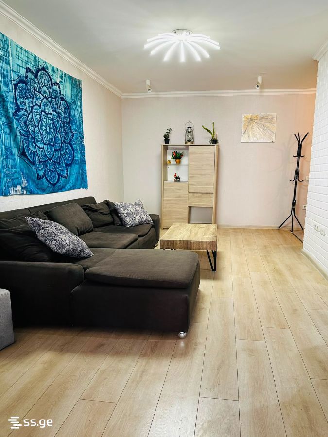 nucubidze st. 42 - 3 rooms