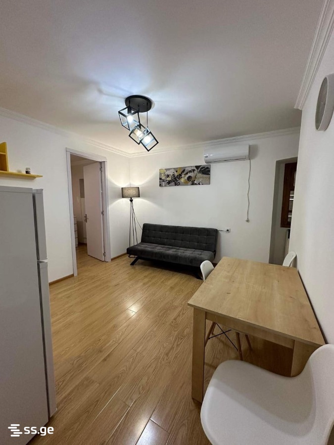 cinamdzgrishvili st. 158 - 3 rooms
