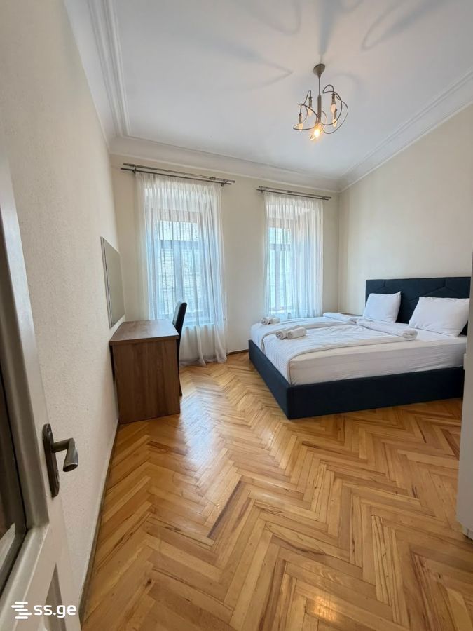 metekhi rise - 2 rooms