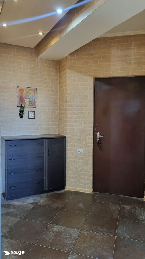 Vepkhistkaosnis st. 16 - 3 rooms