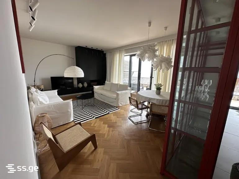 Tsakhvebi st. 2 - 4 rooms