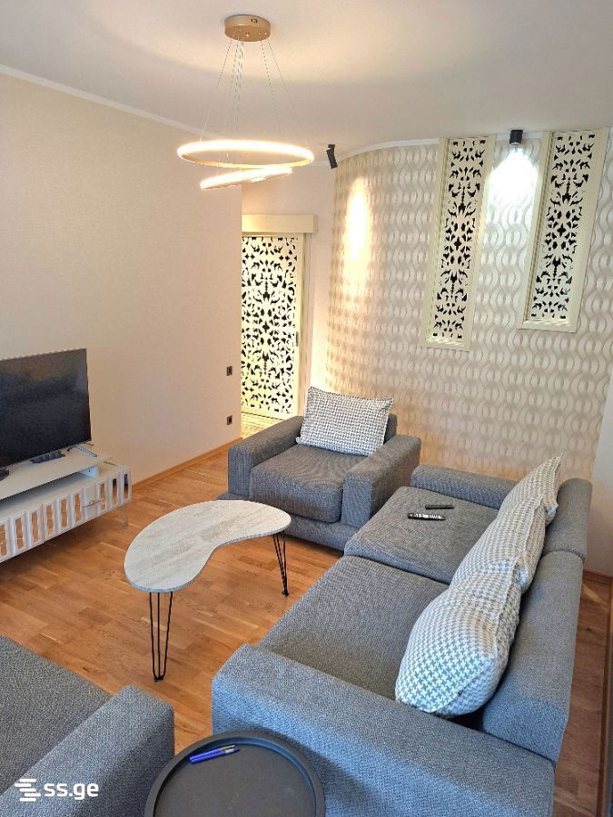 mckheta st. 35/37 - 3 rooms