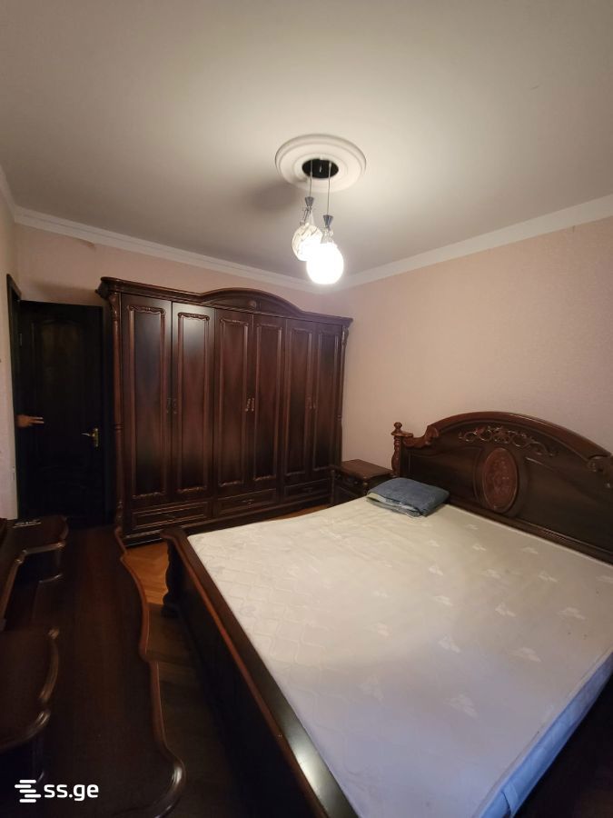 gudamakari st. ნომერი28,კორპუსი4 - 3 rooms