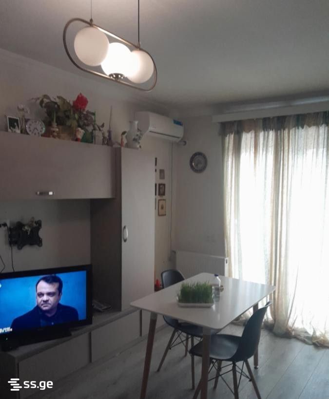 a.wereTlis avenue 60 - 2 rooms