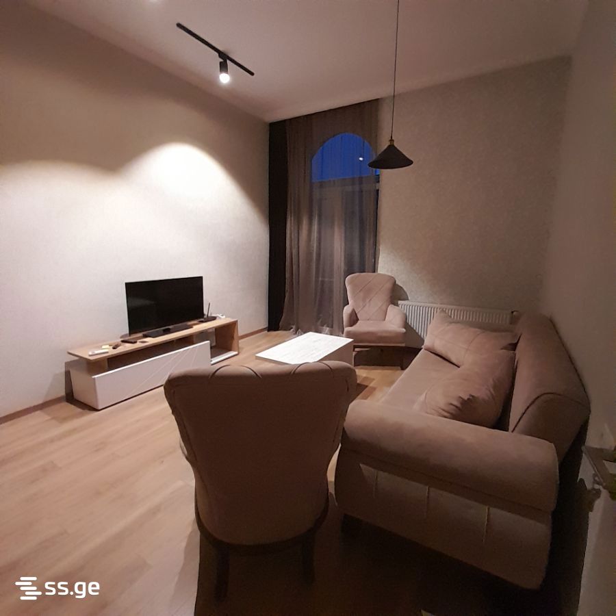 tamar mepe ave 13 - 2 rooms