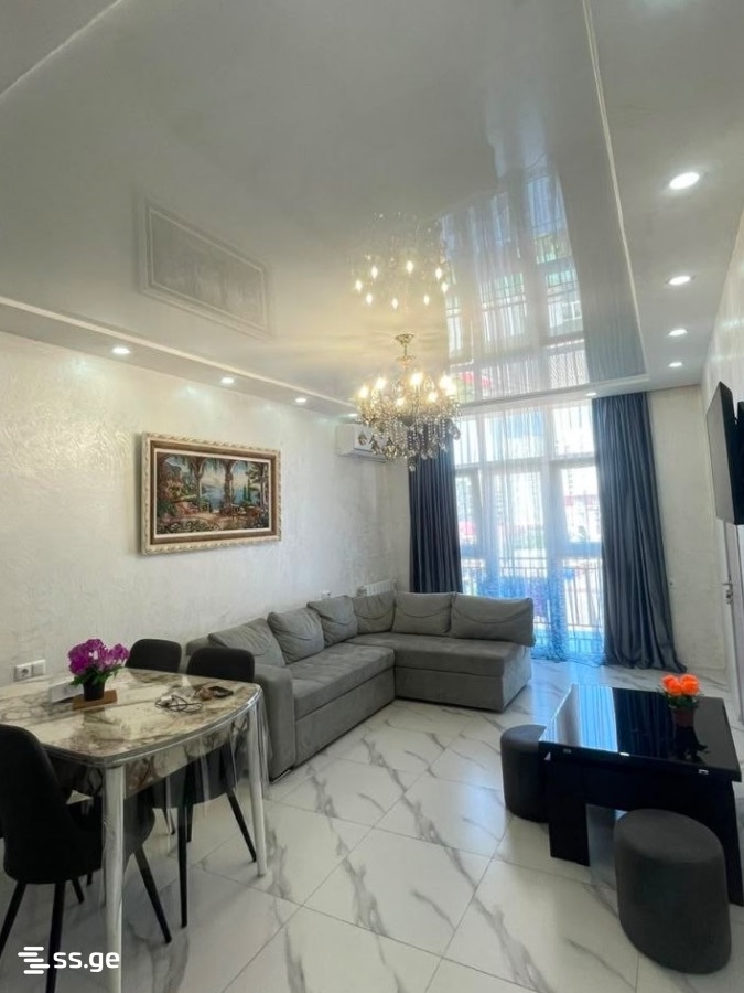 8 - 3 rooms