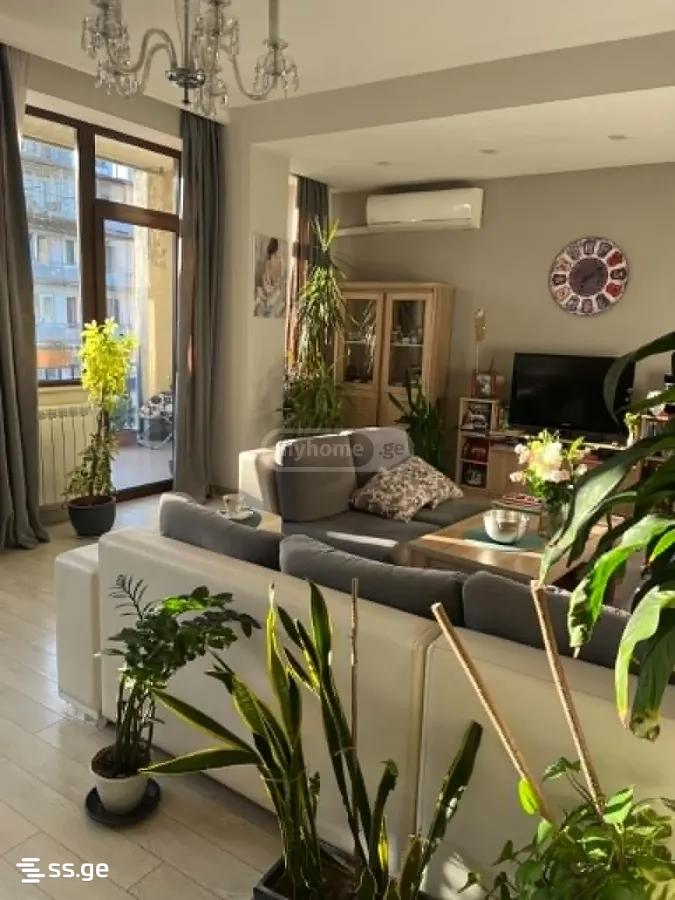 gagarin st. - 4 rooms