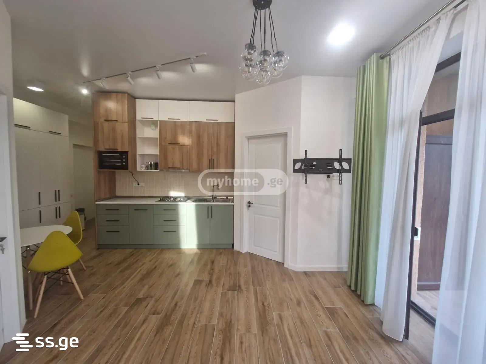 V. Topuridze st. - 3 rooms