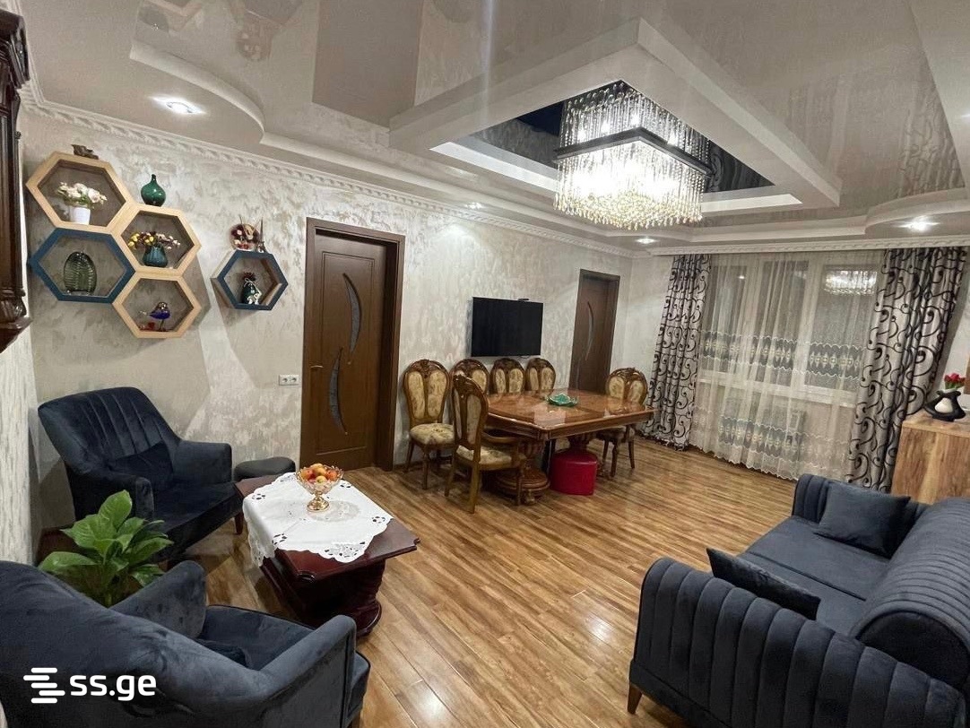 M. Lermontov Street 84 - 4 rooms