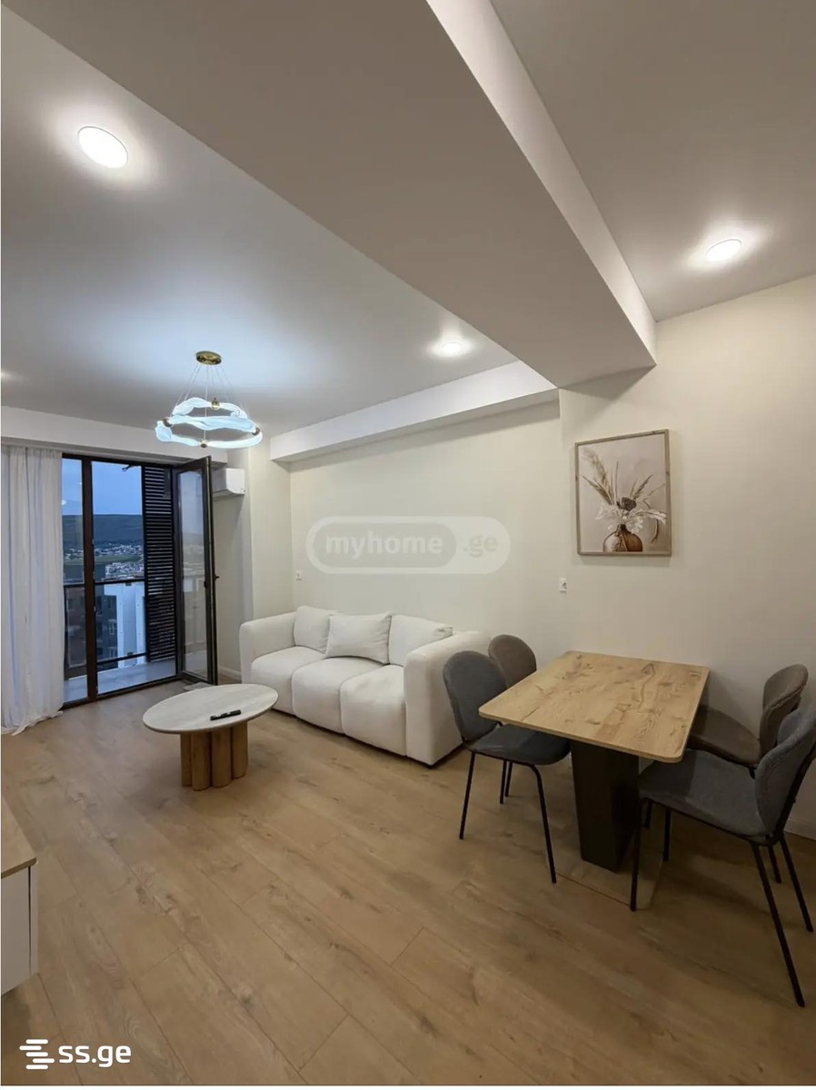giorgi brtskinvale st. - 3 rooms
