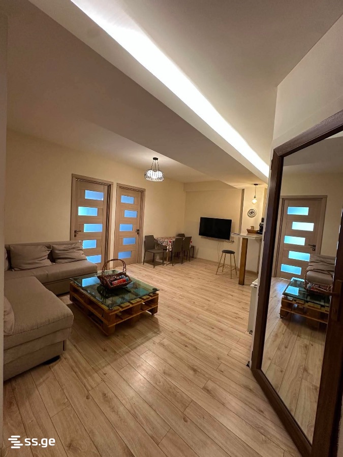 ioane petritsi st. 1 - 3 rooms