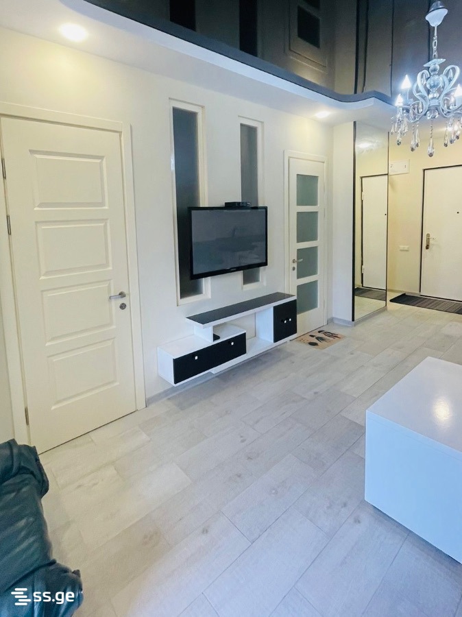 10ლ - 3 rooms