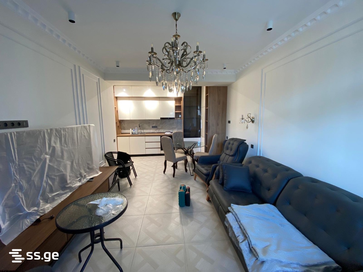 Kikvidze st. 3 - 3 rooms