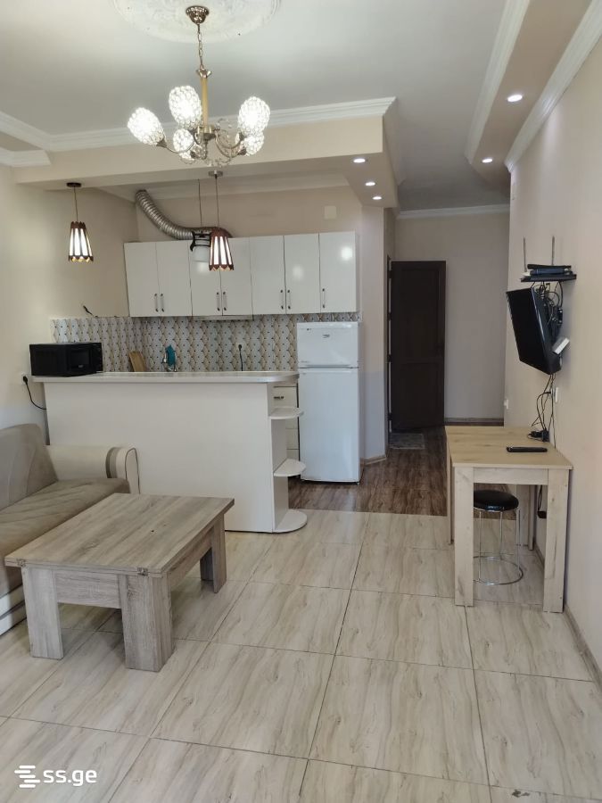 8 - 3 rooms
