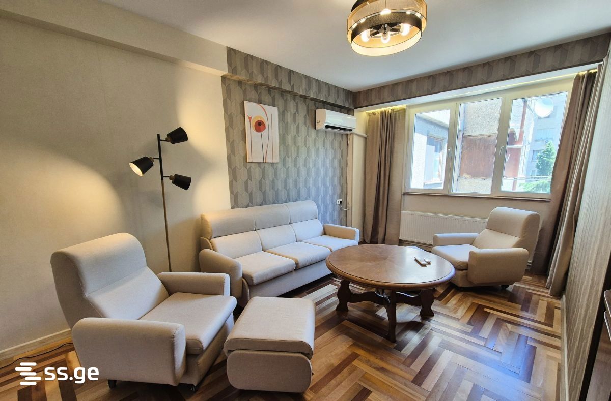 bakhtrioni st. 11 - 3 rooms