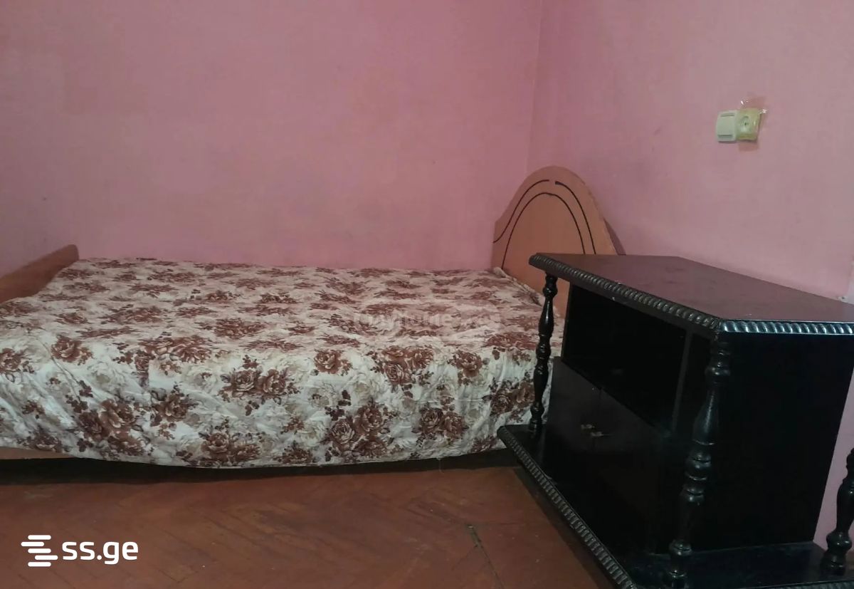 cinamdzgrishvili st. 65a - 1 rooms