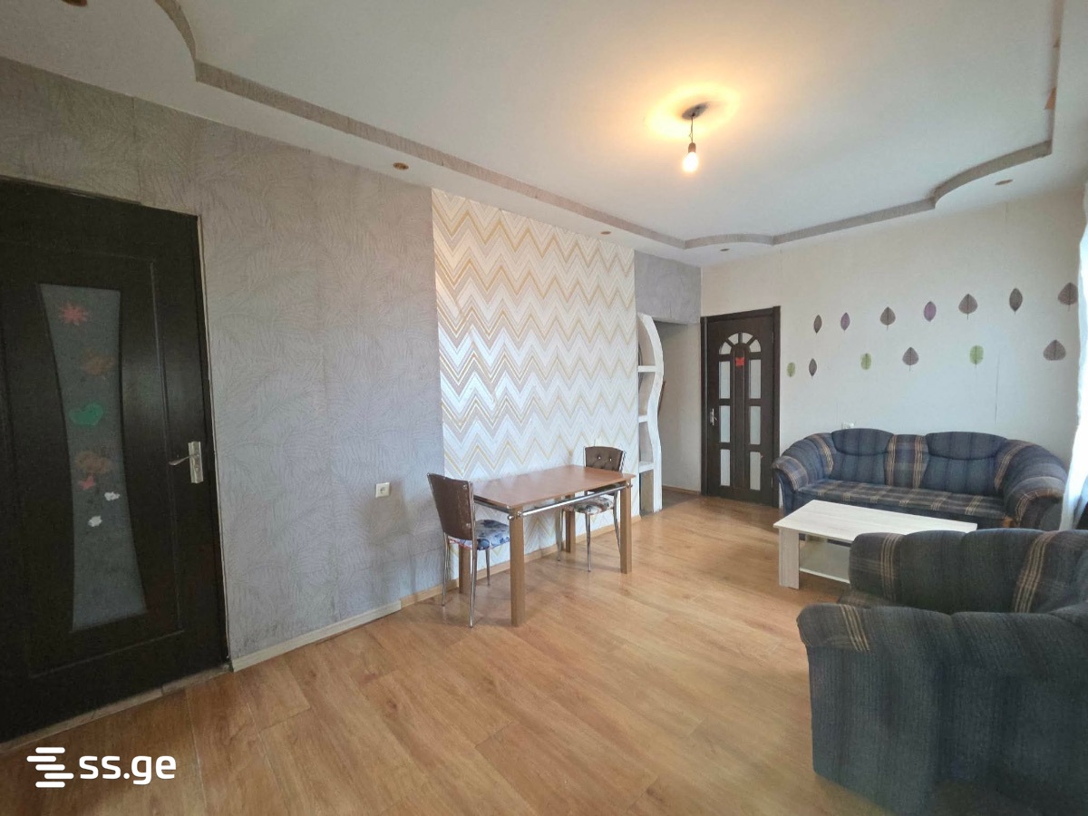 Sukhishvili st. 11 - 3 rooms