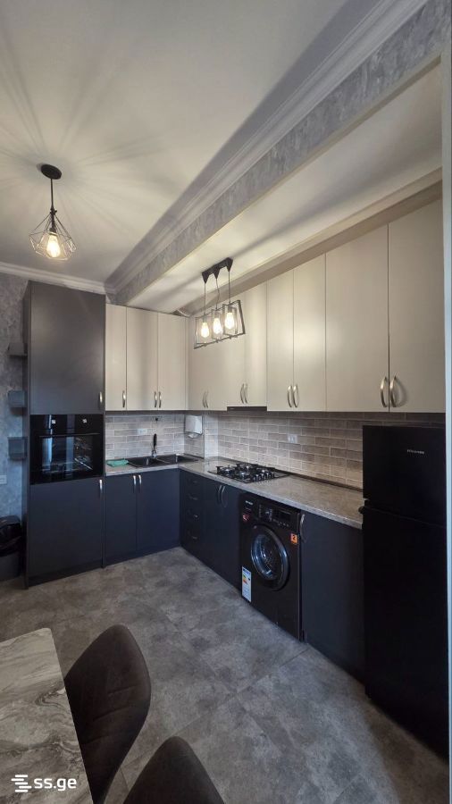 4 - 2 rooms