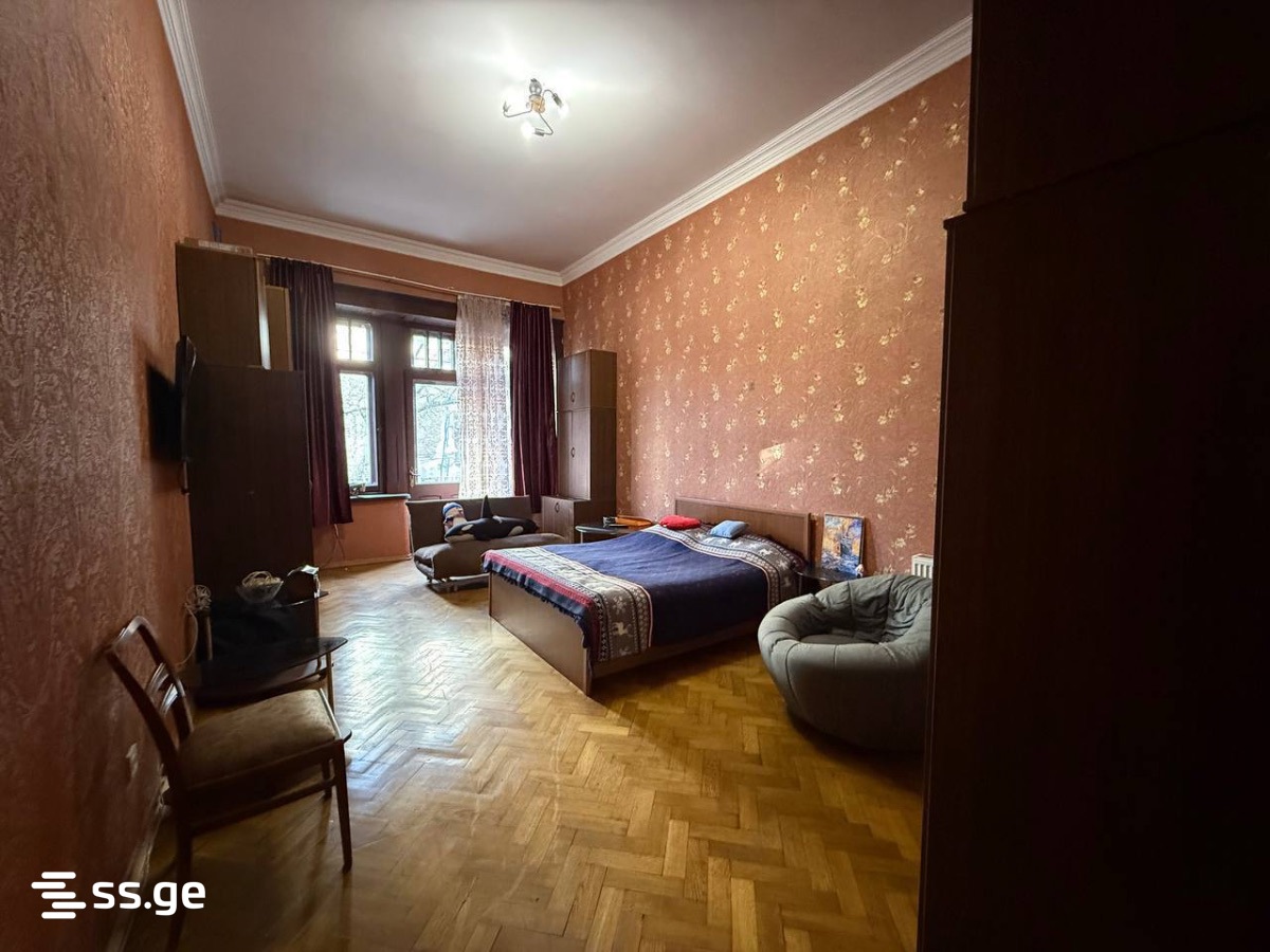 l. asatiani st. 38 - 4 rooms