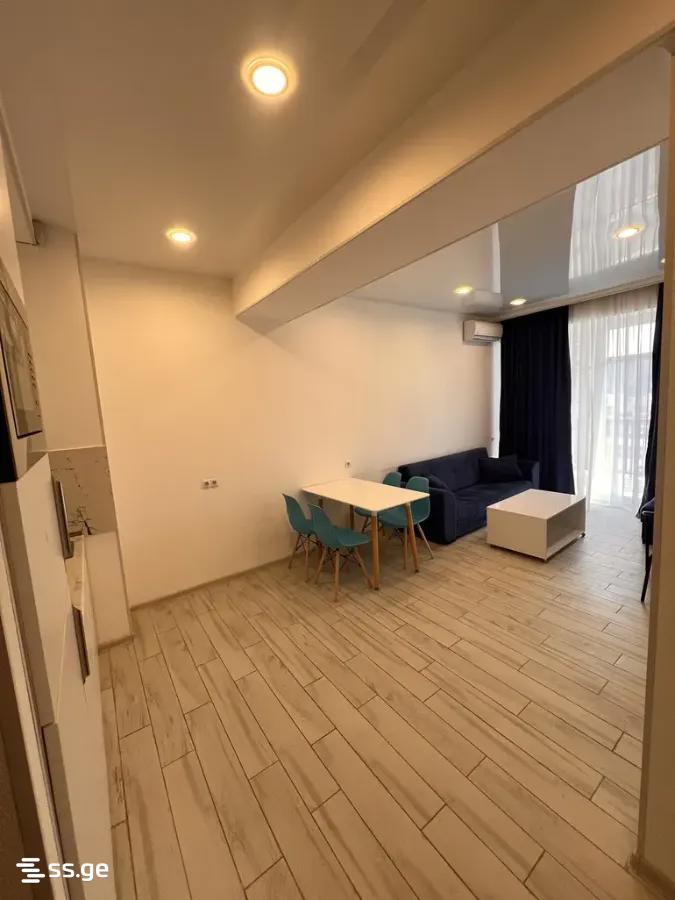 navtlugi st. 10 - 2 rooms