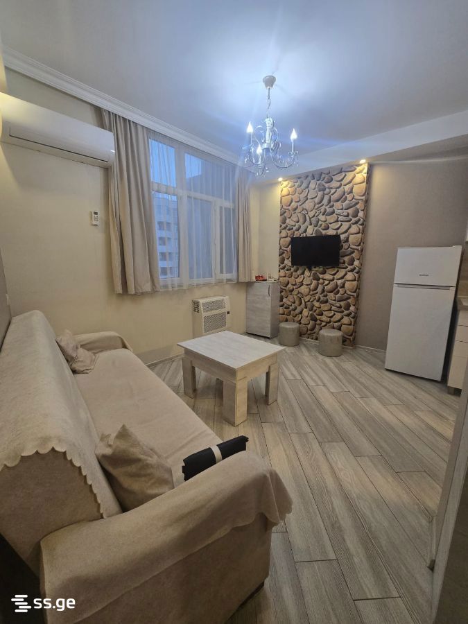 8 - 2 rooms