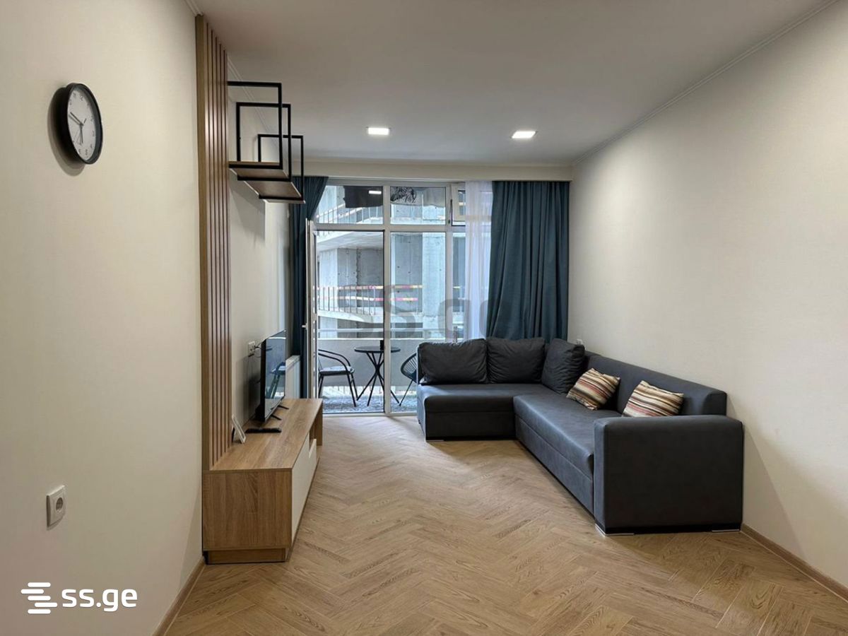 4 - 2 rooms