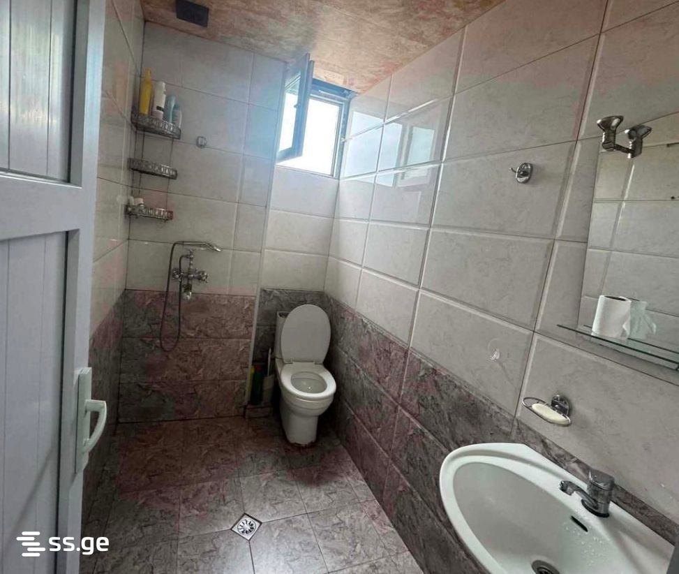18 - 3 rooms