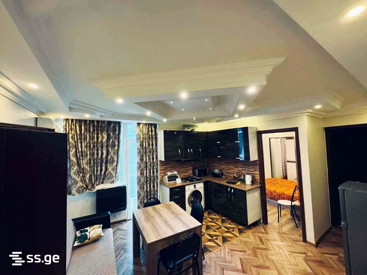 8 - 2 rooms