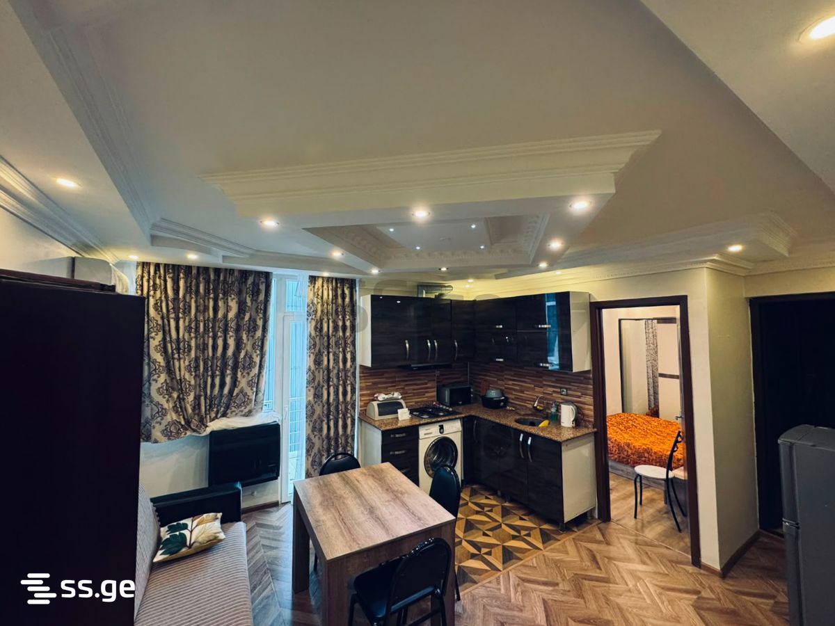 8 - 2 rooms