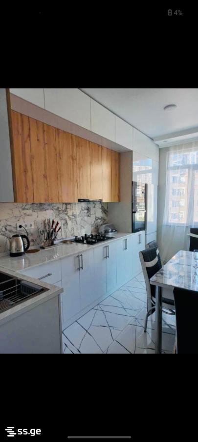 Bagrationi str. 163 - 5 rooms