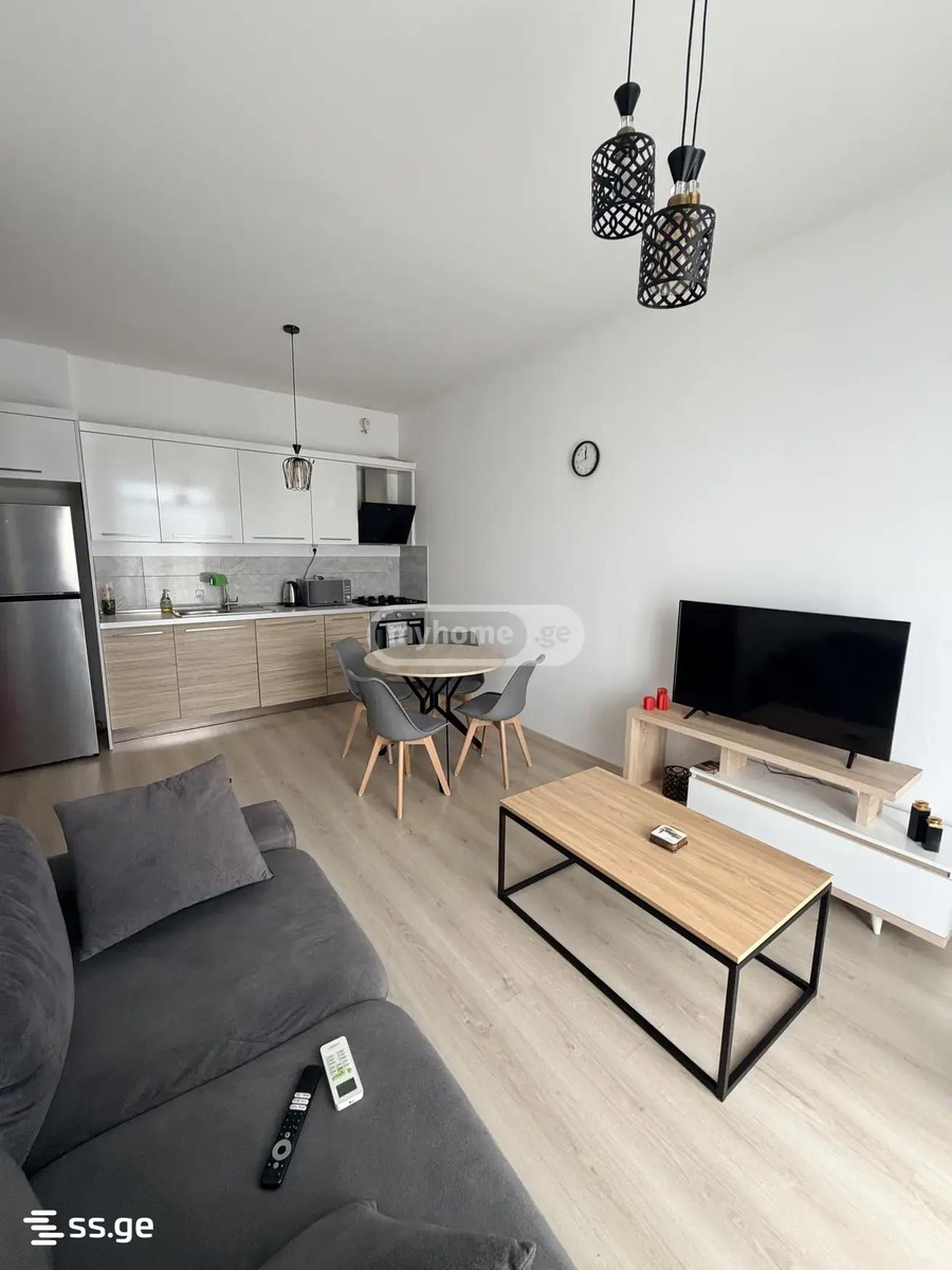Bob walsh st. - 3 rooms