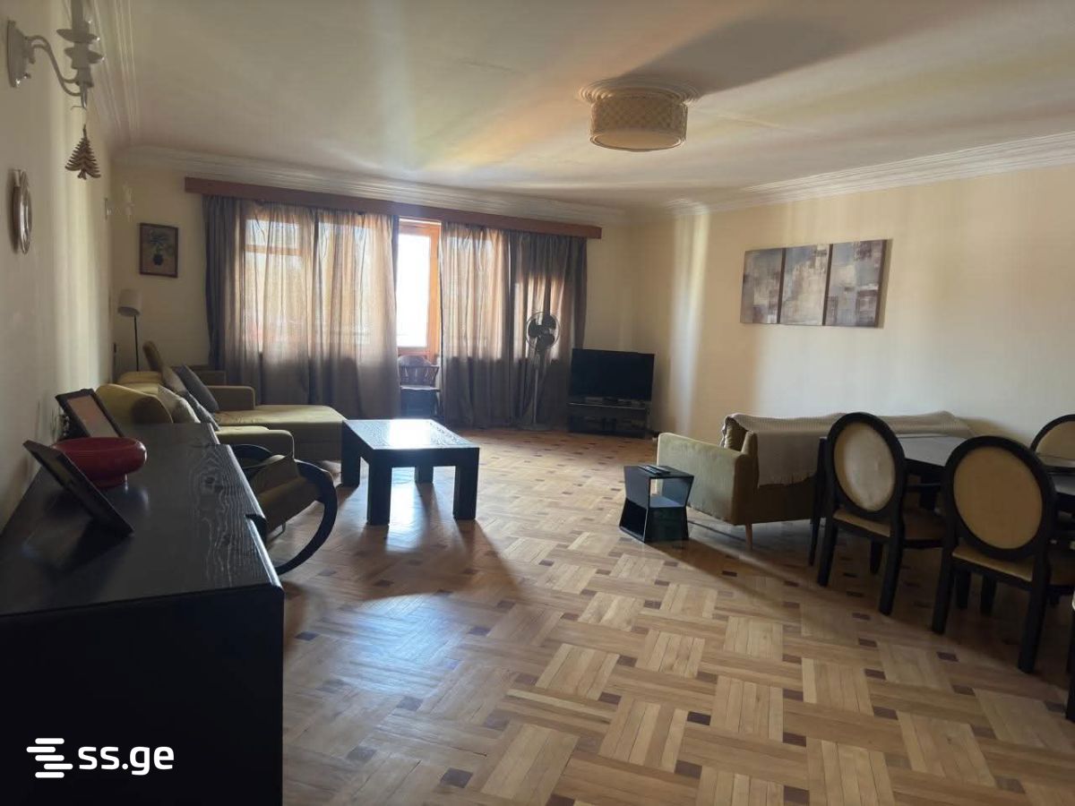a.wereTlis avenue 77 - 4 rooms