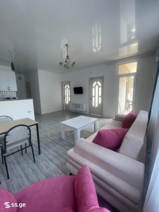 4 - 3 rooms